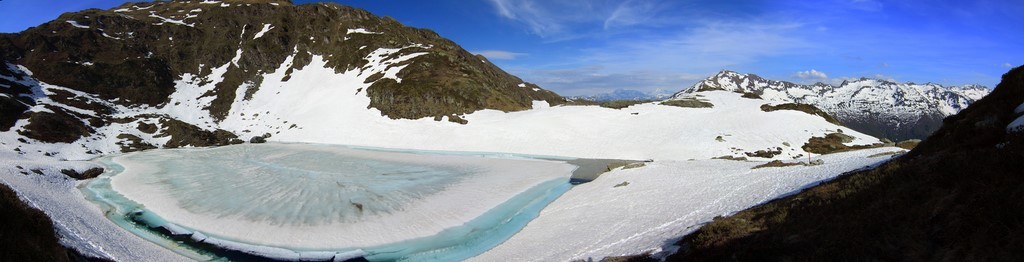 Panorama du lac noir en Maurienne