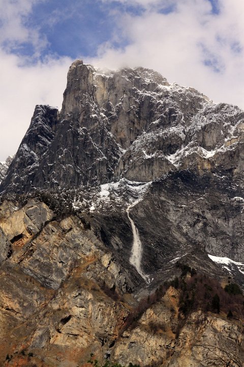 croix des tetes en avril 23
