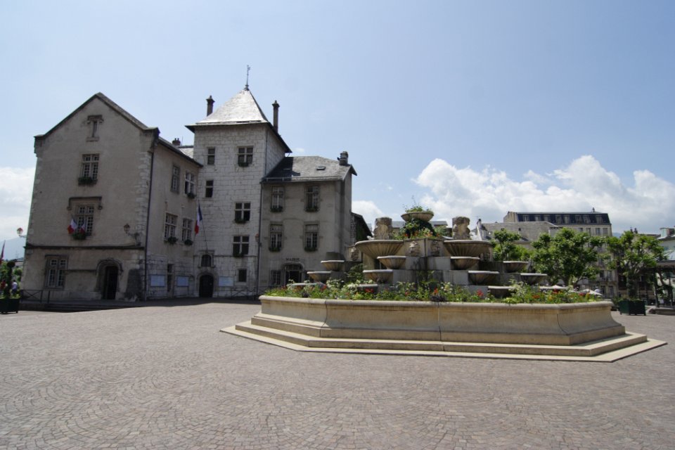 Aix hotel de ville 01