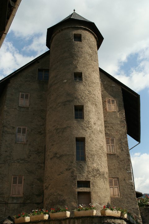 Conflans Maison tour