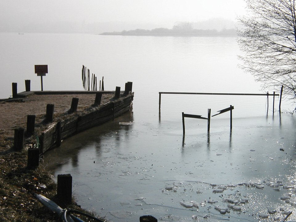 Aiguebelette dans la glace (4)