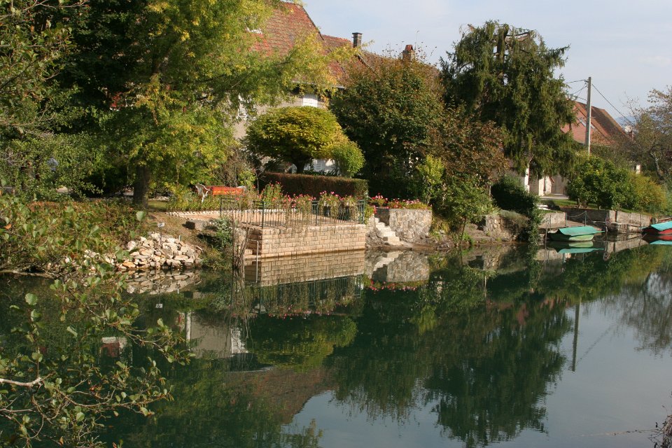 Chanaz et canal de Sardieres 01
